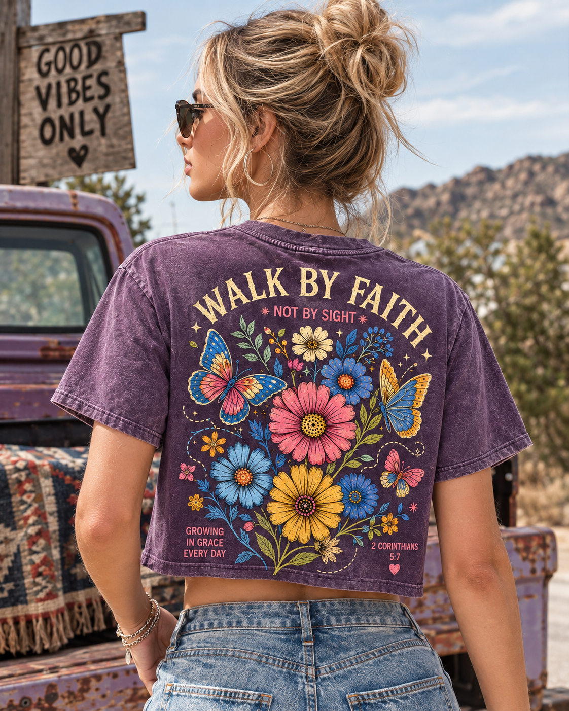Walk By Faith Floral Crop Tee – Vintage Faith Graphic