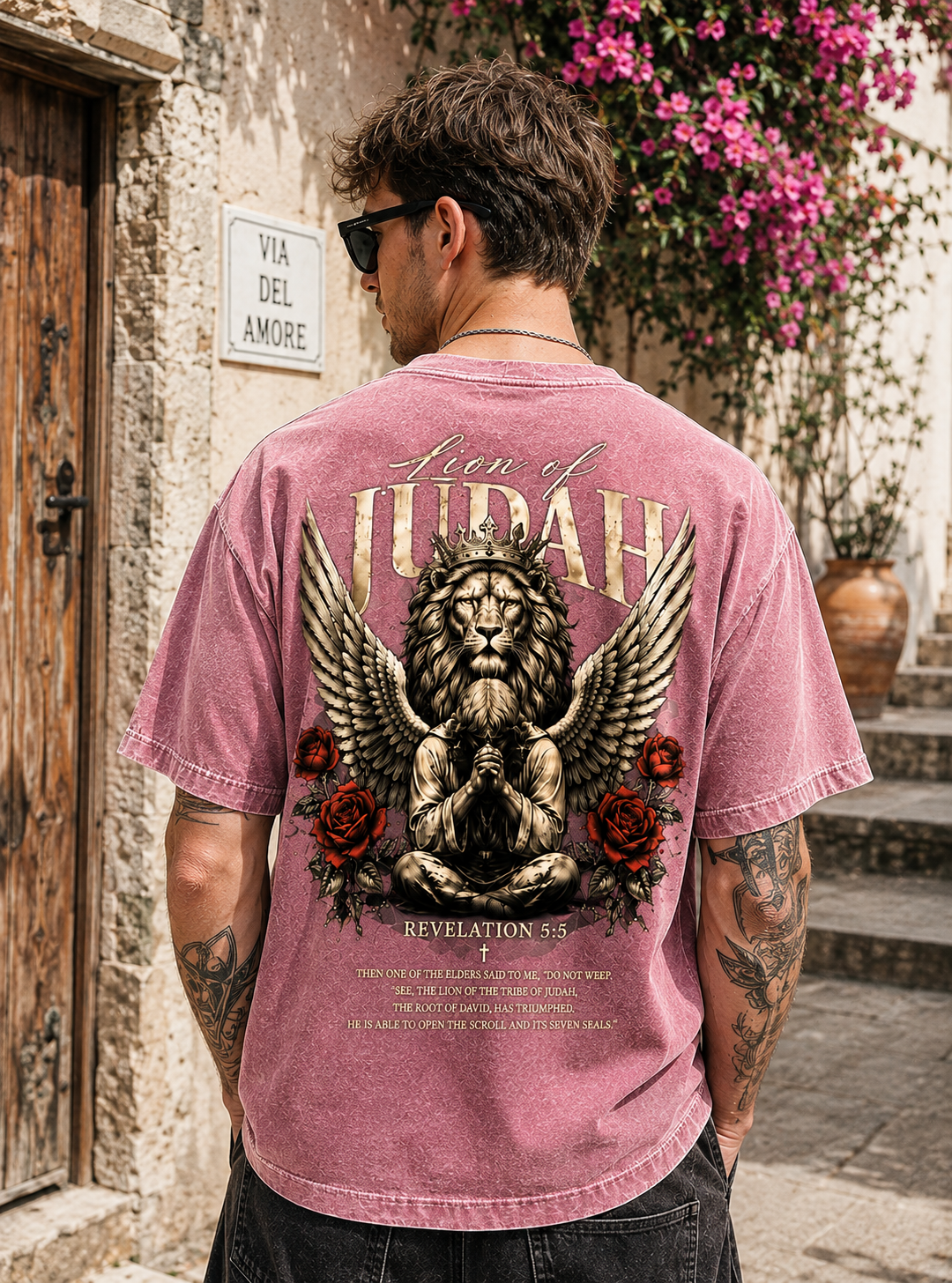 Savior – Lion of Judah Vintage Tee
