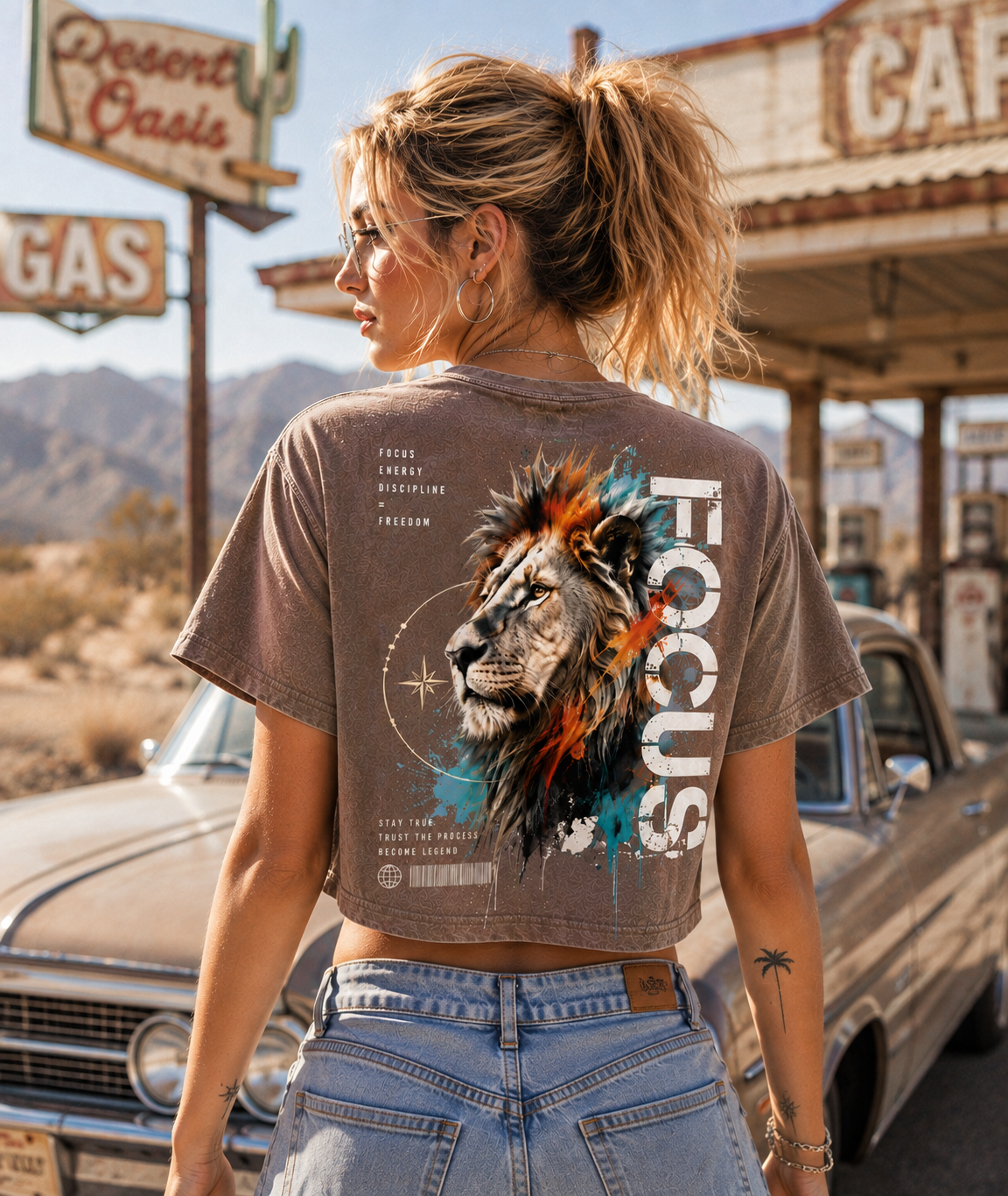 FOCUS Lion Graphic Crop Tee – Vintage Wash