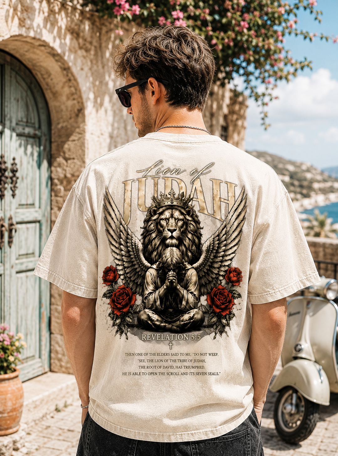 Savior – Lion of Judah Vintage Tee